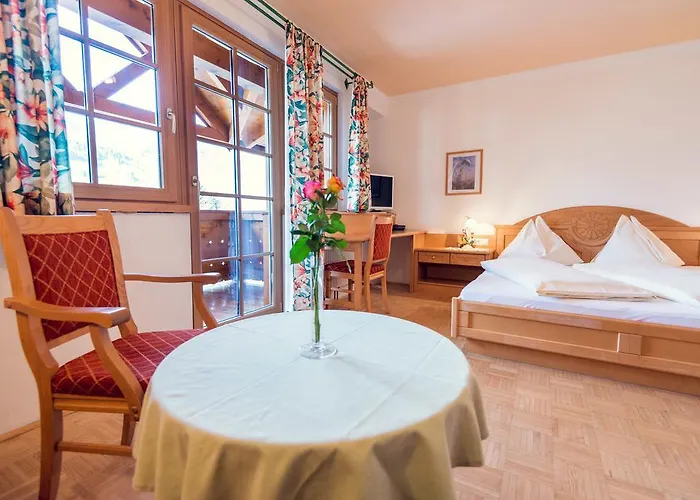 Restaurant Stoecklwirt فندق 3*